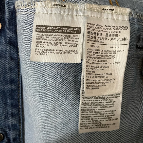 Levi’s Women’s Denim Jacket, size medium - Picture 4 of 4